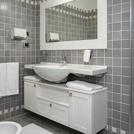 La Canonica Suite Apartments New Location Trento Exterior photo