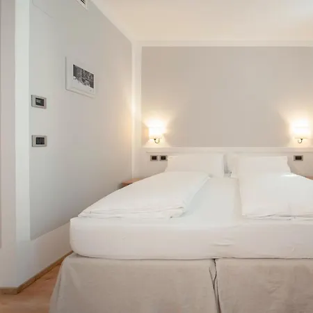 La Canonica Suite Apartments New Location Trento Exterior photo