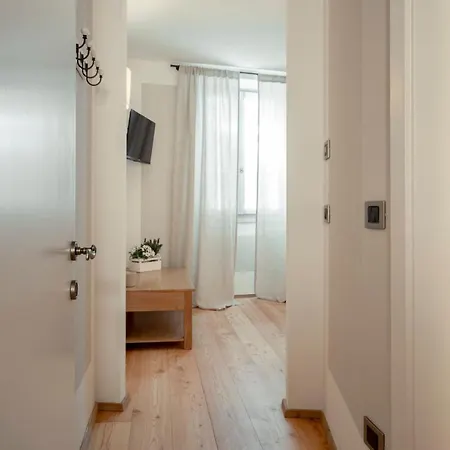 La Canonica Suite Apartments New Location Trento Exterior photo